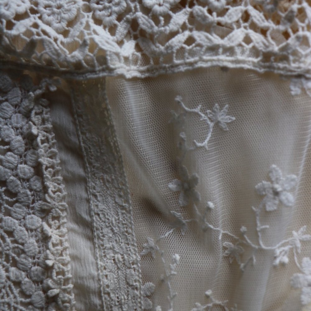 Boho Lace Summer Top - Picture 4 of 5